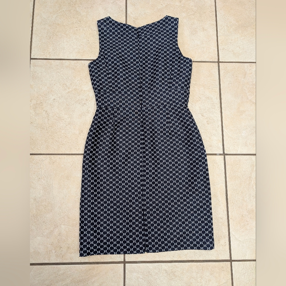 Elegant Navy and White Patterned Mini Dress - Picture 2 of 4